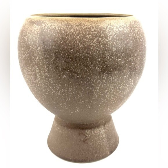 Sandy Brown Desert Sand Ceramic Urn Vase 9” x 6.5” - Picture 2 of 8